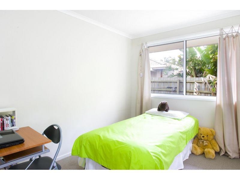 14 Columbia Dr, Sunrise Beach QLD 4567