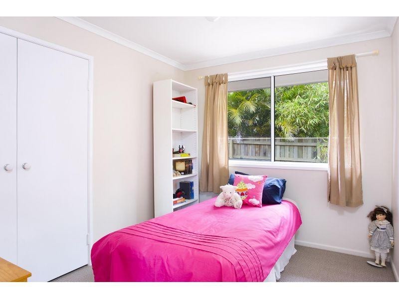 14 Columbia Dr, Sunrise Beach QLD 4567