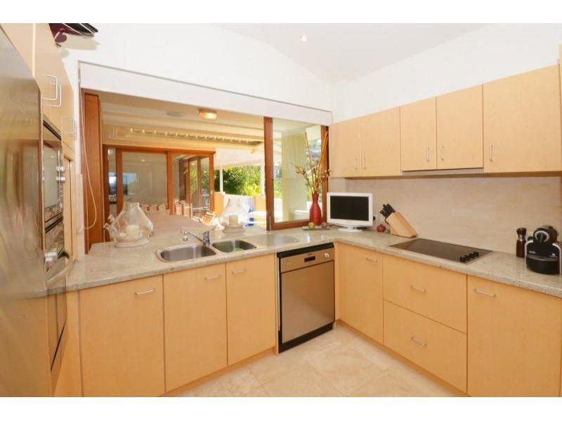 2/35 The Esplanade, Sunshine Beach QLD 4567