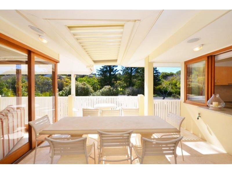 2/35 The Esplanade, Sunshine Beach QLD 4567