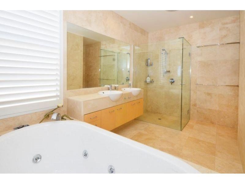 2/35 The Esplanade, Sunshine Beach QLD 4567