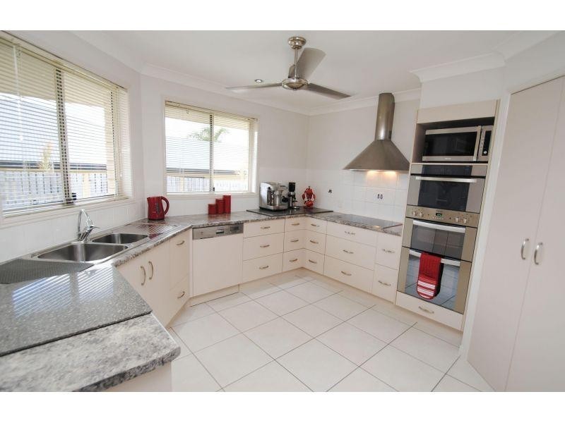 47 Gympie View Drive, Southside QLD 4570