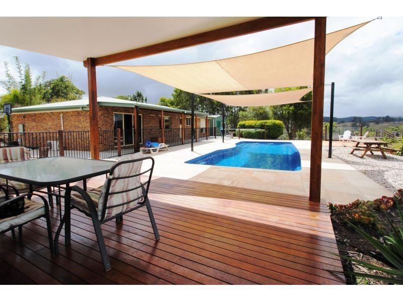 36 Bath Road, Canina QLD 4570