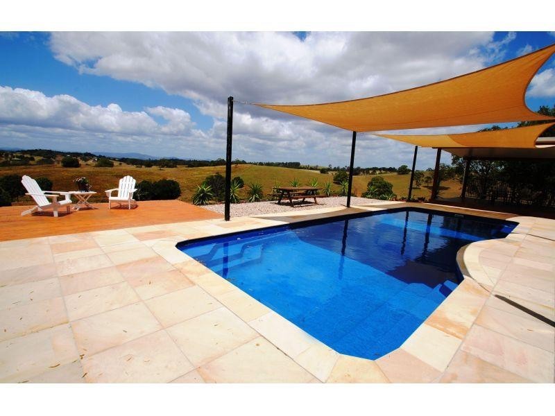 36 Bath Road, Canina QLD 4570
