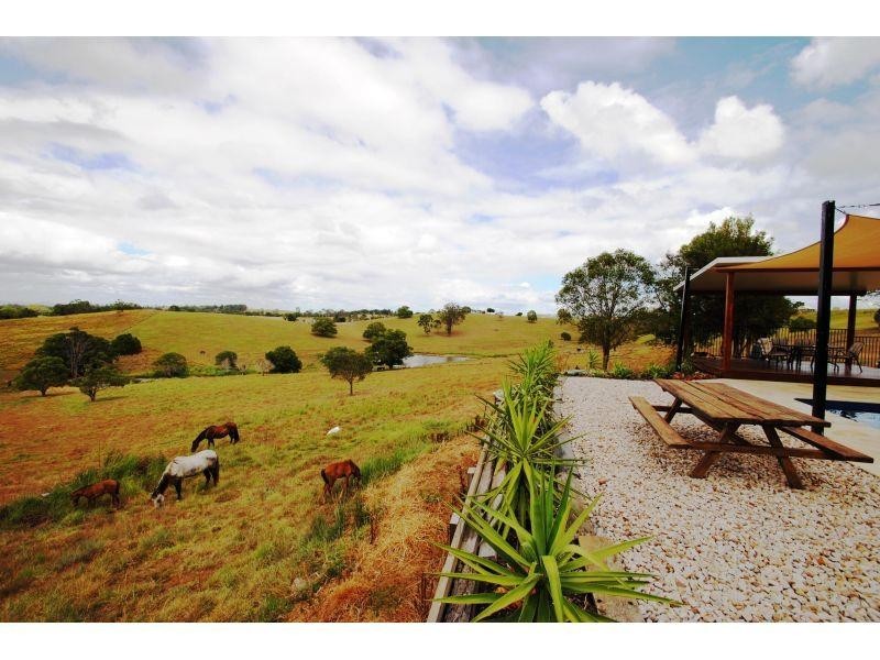 36 Bath Road, Canina QLD 4570