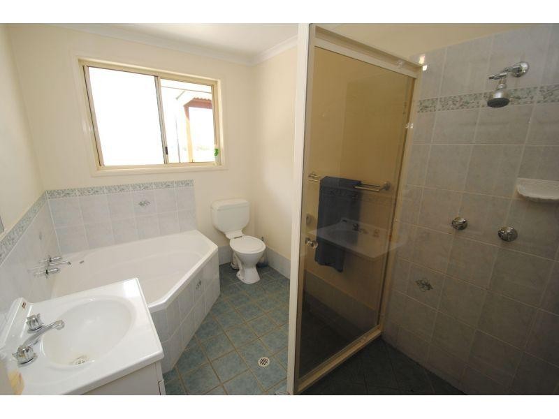 36 Bath Road, Canina QLD 4570