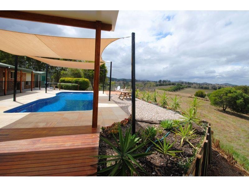 36 Bath Road, Canina QLD 4570