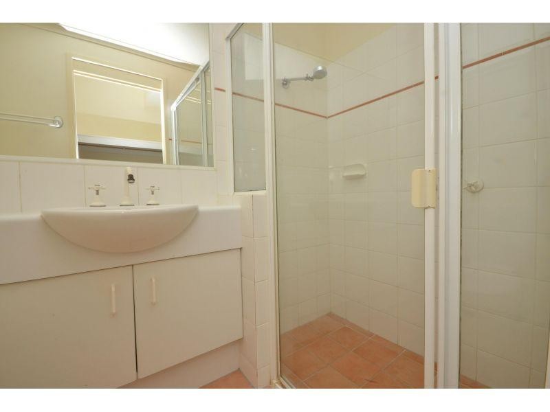 2/12 Hygieta Street, Noosaville QLD 4566