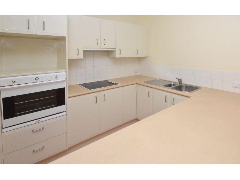 2/12 Hygieta Street, Noosaville QLD 4566