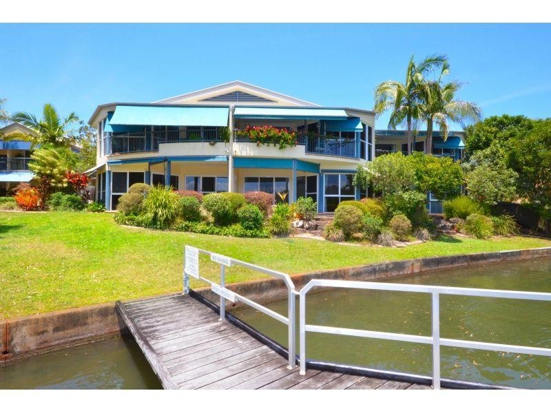 2/12 Hygieta Street, Noosaville QLD 4566