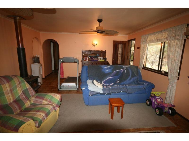 41 Rawlins Road, Chatsworth QLD 4570