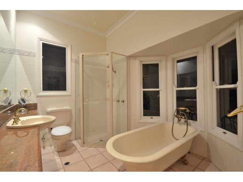21 Dolphin Bay Drive, Sunshine Beach QLD 4567