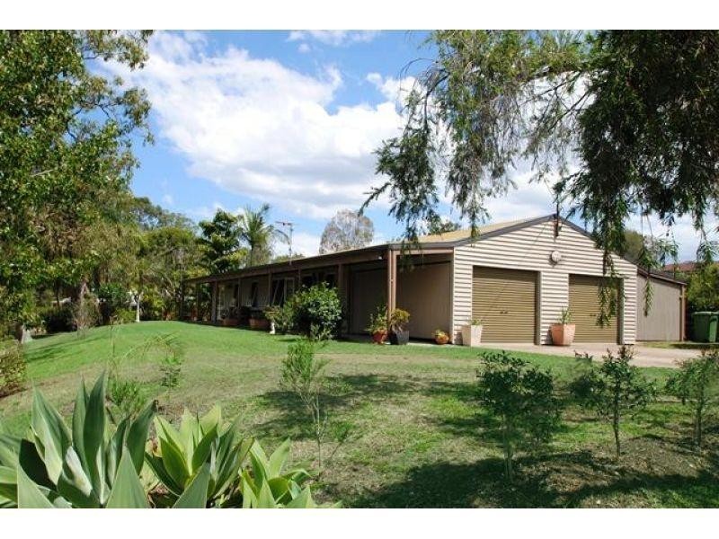 2  Goldstone Crescent, Southside QLD 4570