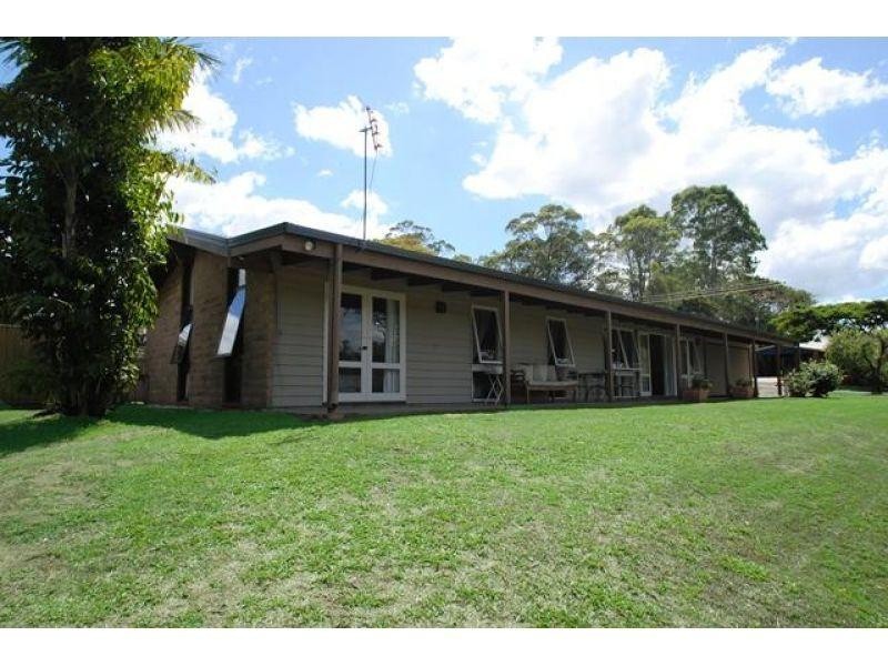 2  Goldstone Crescent, Southside QLD 4570