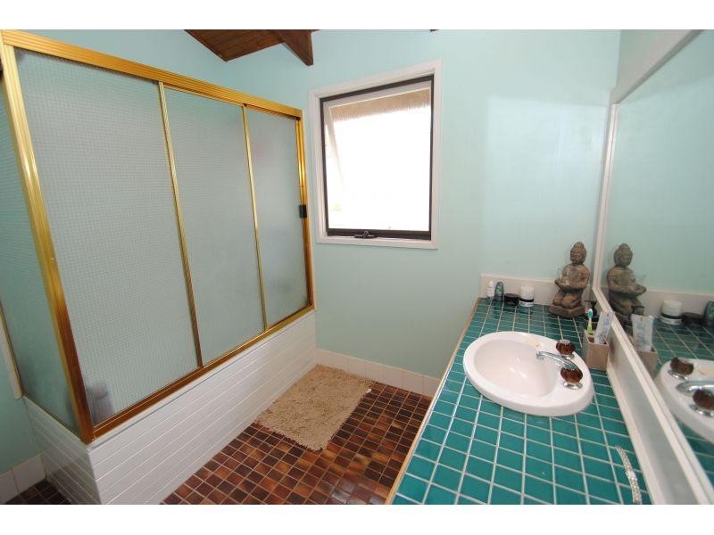 2  Goldstone Crescent, Southside QLD 4570