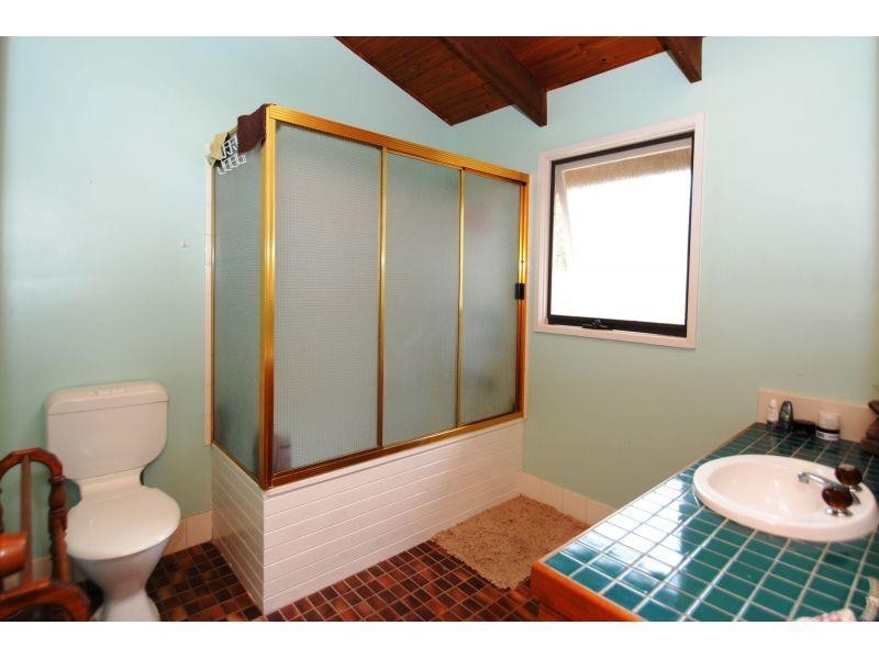 2  Goldstone Crescent, Southside QLD 4570