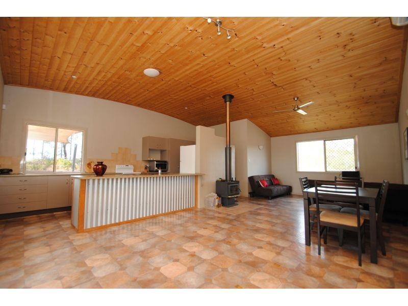 23 Percival Road, Chatsworth QLD 4570