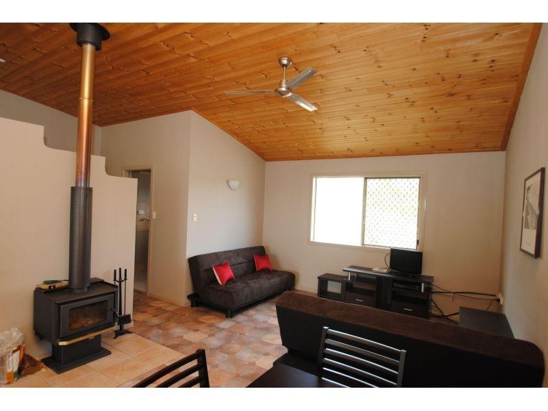 23 Percival Road, Chatsworth QLD 4570