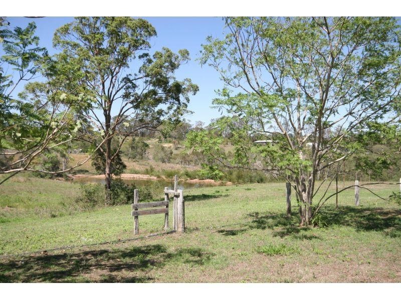 23 Percival Road, Chatsworth QLD 4570