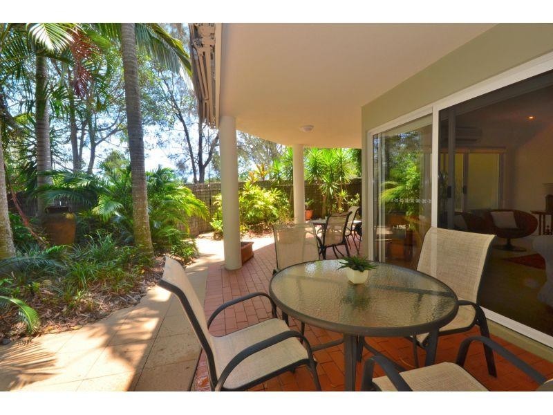 2/144 Noosa Parade, Noosaville QLD 4566