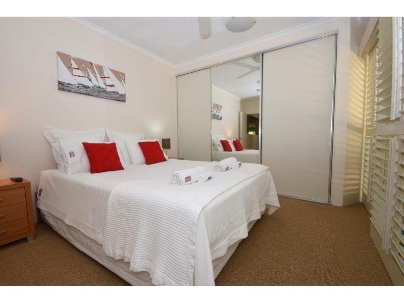 2/144 Noosa Parade, Noosaville QLD 4566