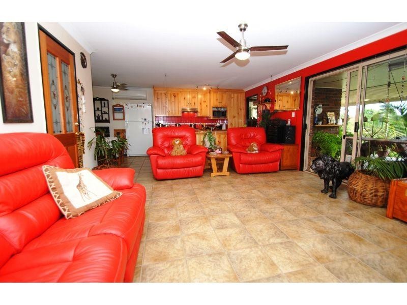 20 Kabi Crescent, Widgee QLD 4570