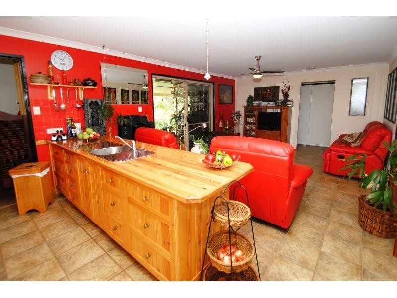 20 Kabi Crescent, Widgee QLD 4570