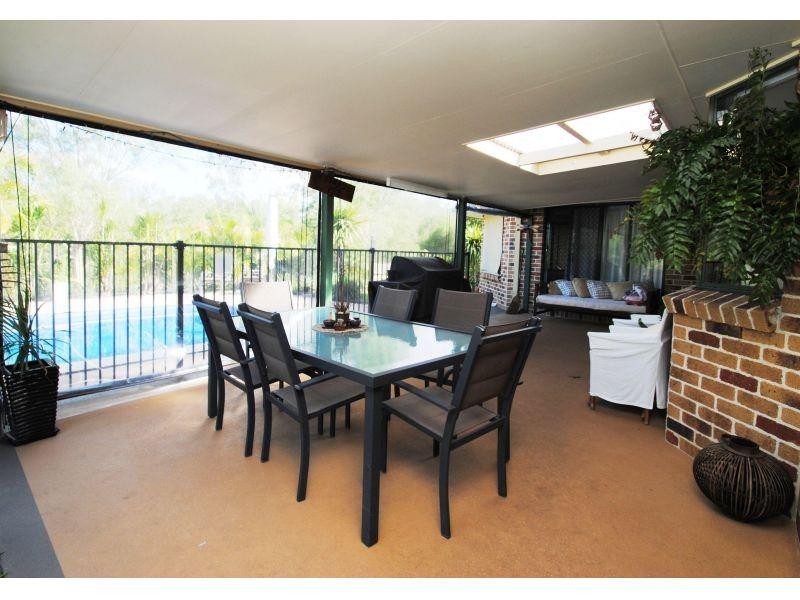 28 Emerald Drive, Southside QLD 4570