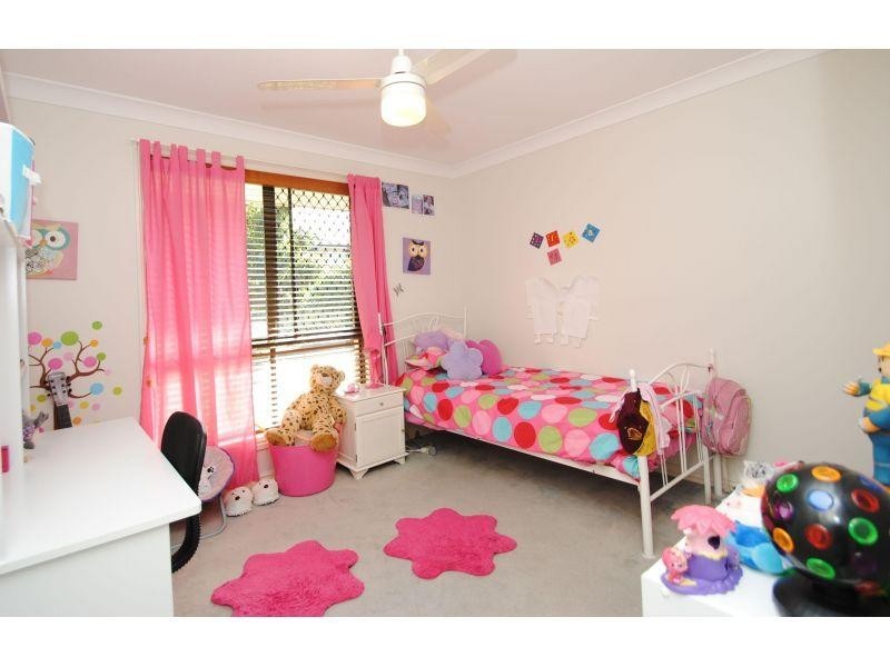 28 Emerald Drive, Southside QLD 4570