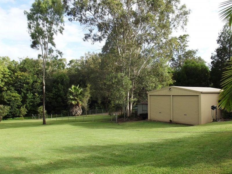 28 Emerald Drive, Southside QLD 4570