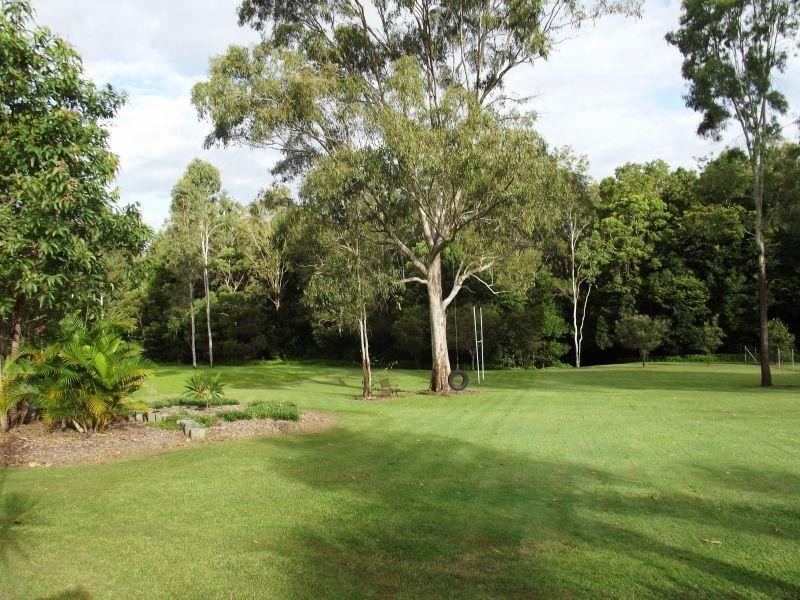 28 Emerald Drive, Southside QLD 4570