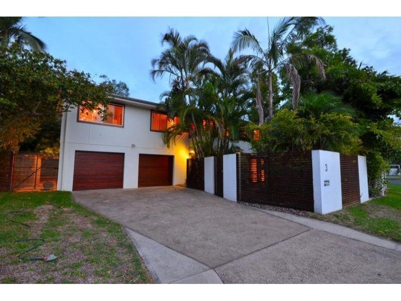 3 Taine St, Noosaville QLD 4566