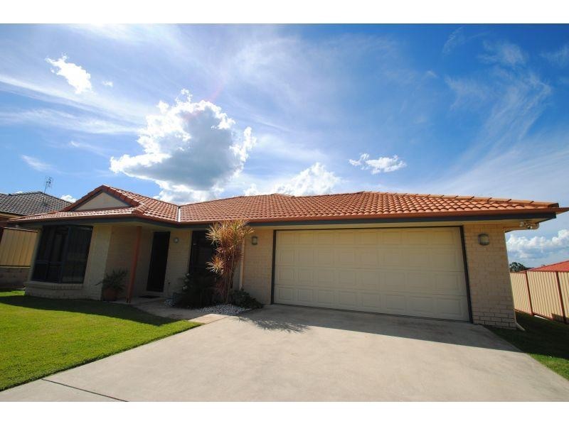 6 Kyleigh Court, Southside QLD 4570