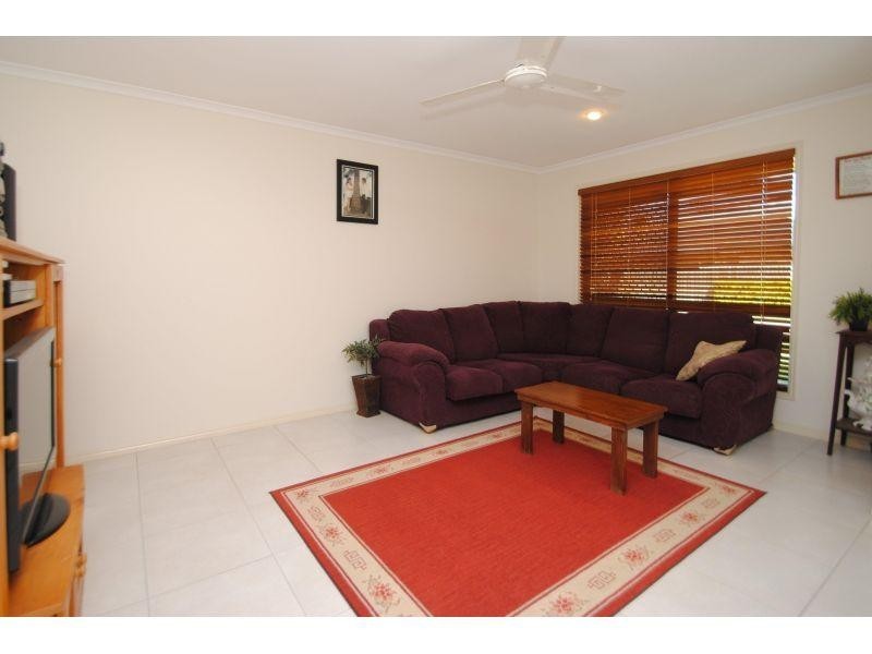 6 Kyleigh Court, Southside QLD 4570