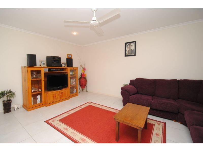 6 Kyleigh Court, Southside QLD 4570