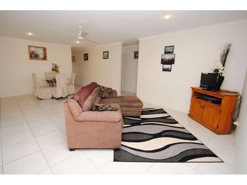 6 Kyleigh Court, Southside QLD 4570