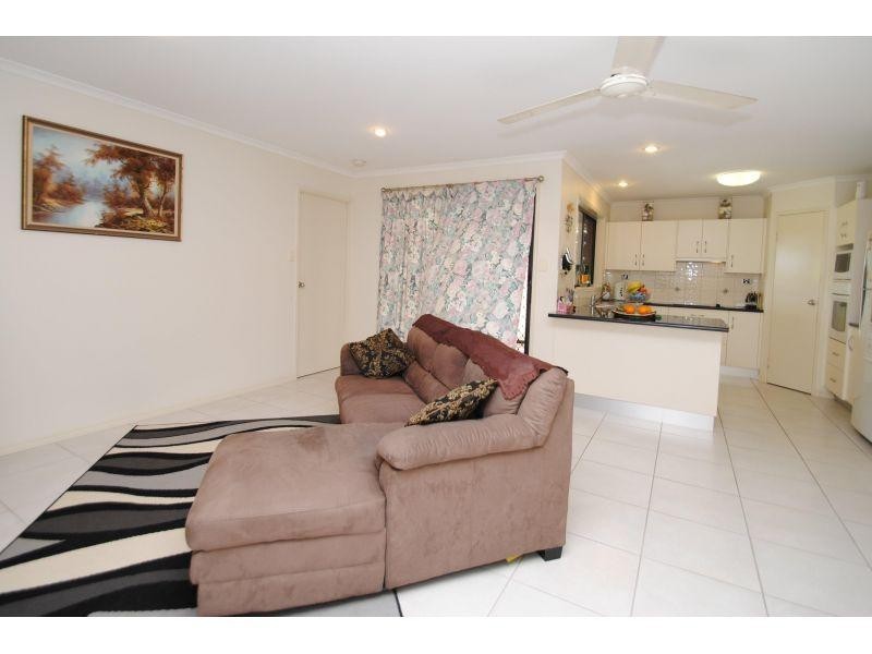 6 Kyleigh Court, Southside QLD 4570