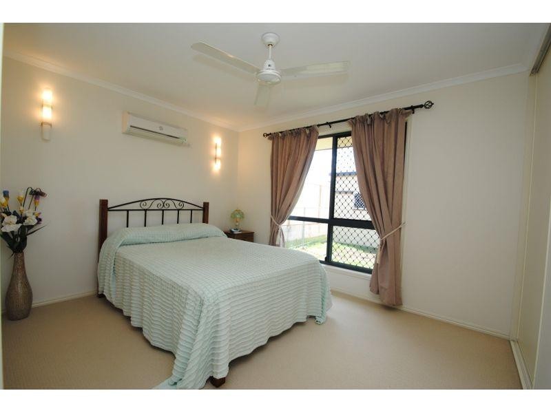 6 Kyleigh Court, Southside QLD 4570