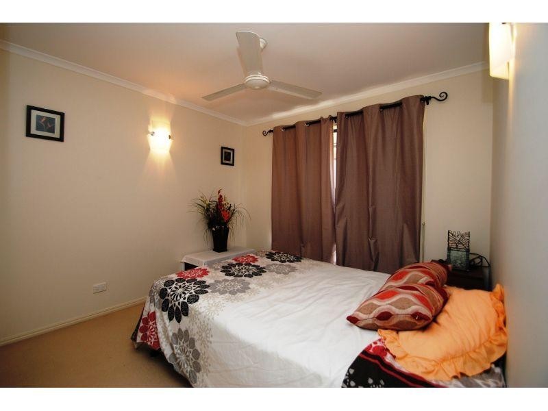 6 Kyleigh Court, Southside QLD 4570