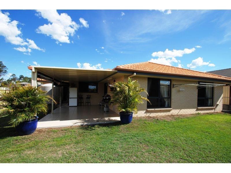 6 Kyleigh Court, Southside QLD 4570