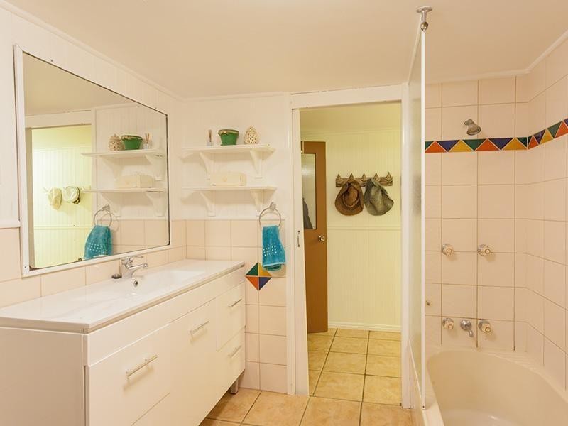 23 Noosa River Dr, Noosa North Shore QLD 4565