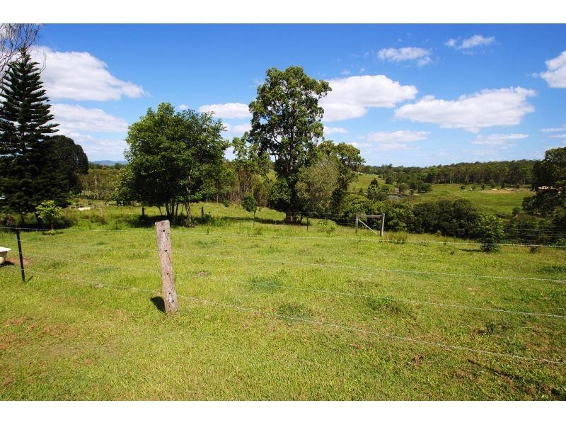 30 Wattle Lane, North Deep Creek QLD 4570