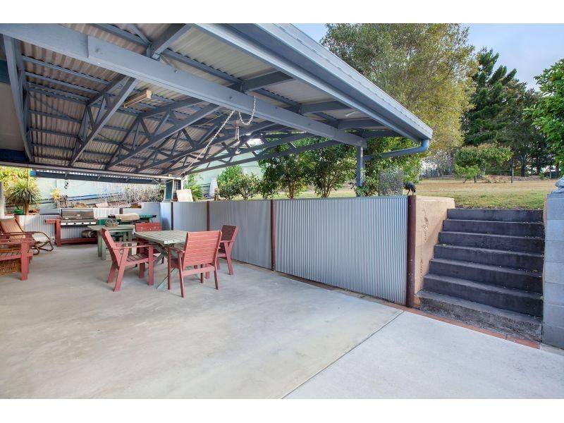 5 Emerald Drive, Southside QLD 4570