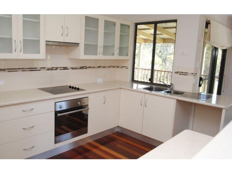 6  Tea Tree Court, The Palms QLD 4570