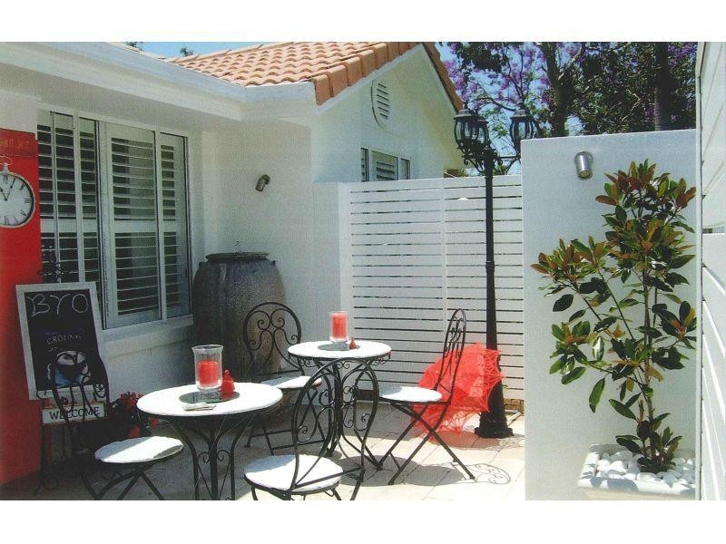 2/4 Sunseeker Close, Noosaville QLD 4566