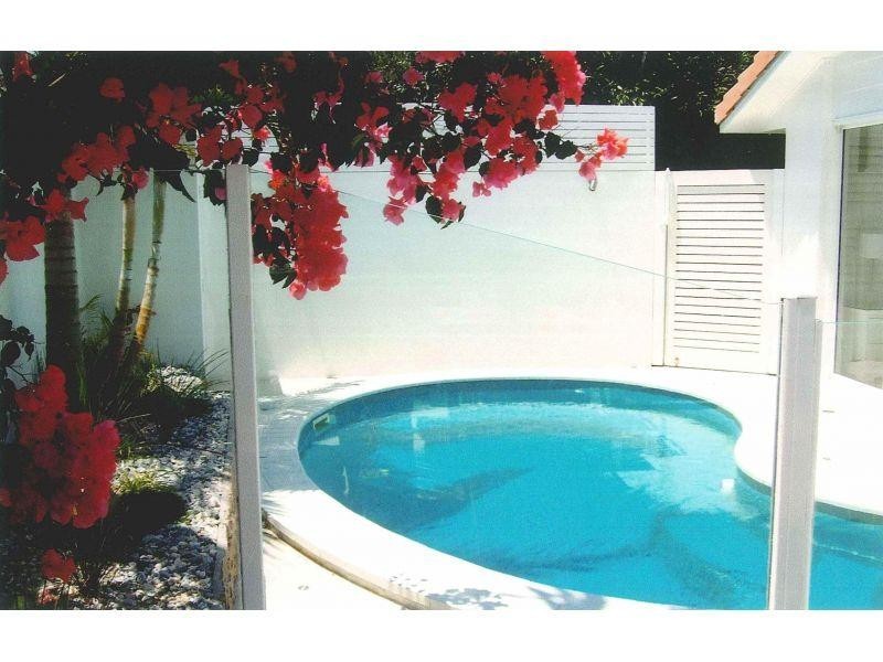 2/4 Sunseeker Close, Noosaville QLD 4566