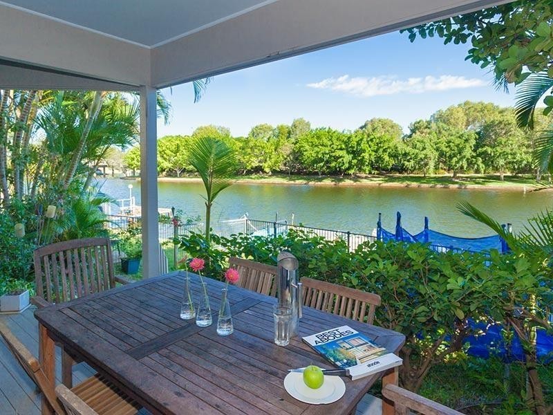 2/17 Laburnum Cr, Noosaville QLD 4566