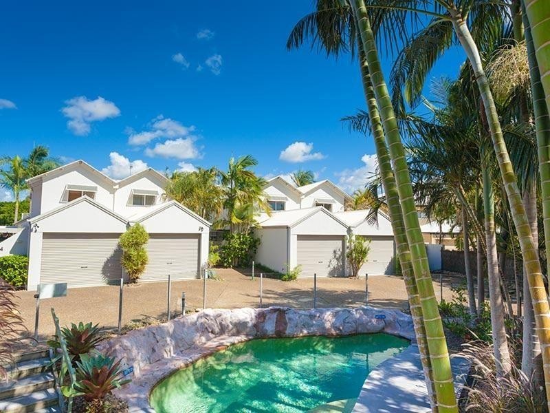 2/17 Laburnum Cr, Noosaville QLD 4566