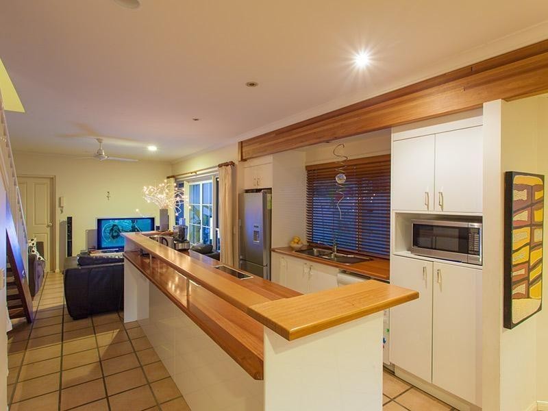 2/17 Laburnum Cr, Noosaville QLD 4566