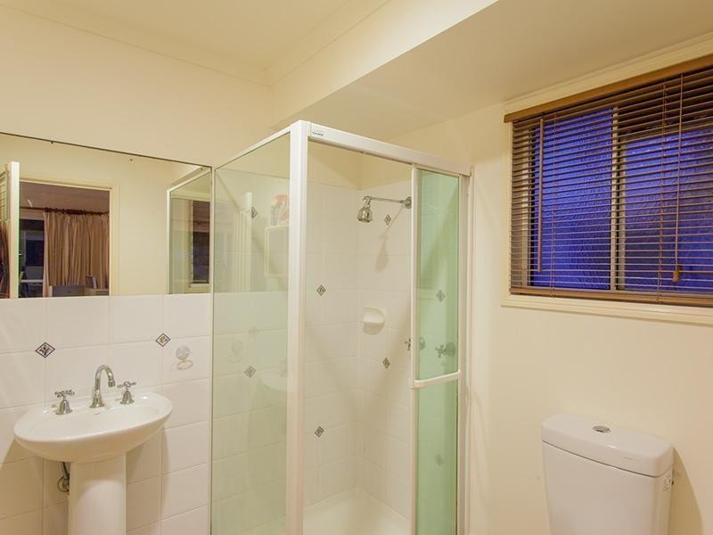 2/17 Laburnum Cr, Noosaville QLD 4566